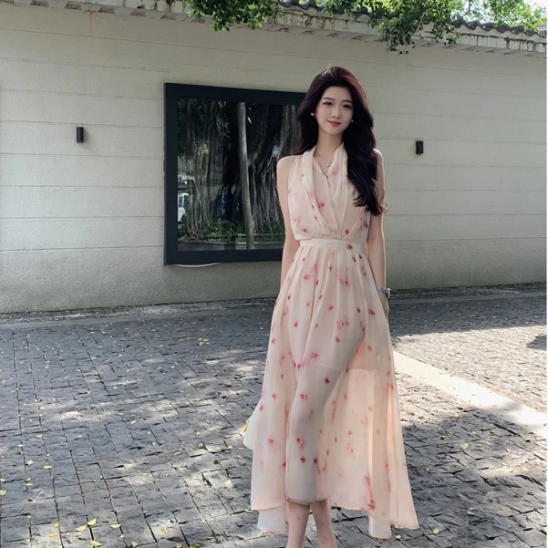 2025夏季新中式渲染V领挂脖裙子女气质甜美收腰显瘦裙子修身女裙