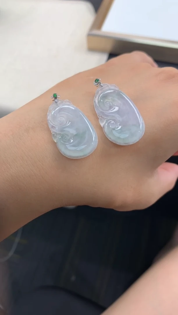 颈饰18K金镶嵌翡翠FA232 翡翠如意 多样性发其一赠皮绳