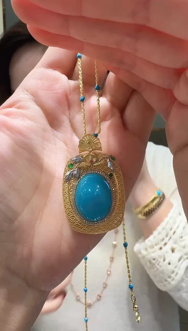 18K金镶嵌绿松石吊坠071