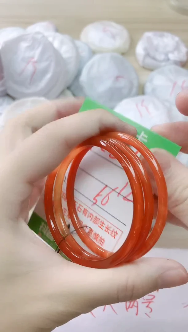 玛瑙/玉髓手镯未镶嵌1251