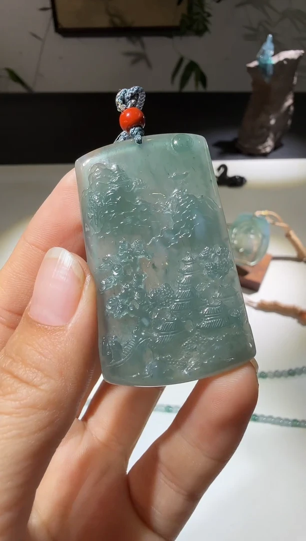 吊坠(不含链)未镶嵌翡翠山水牌