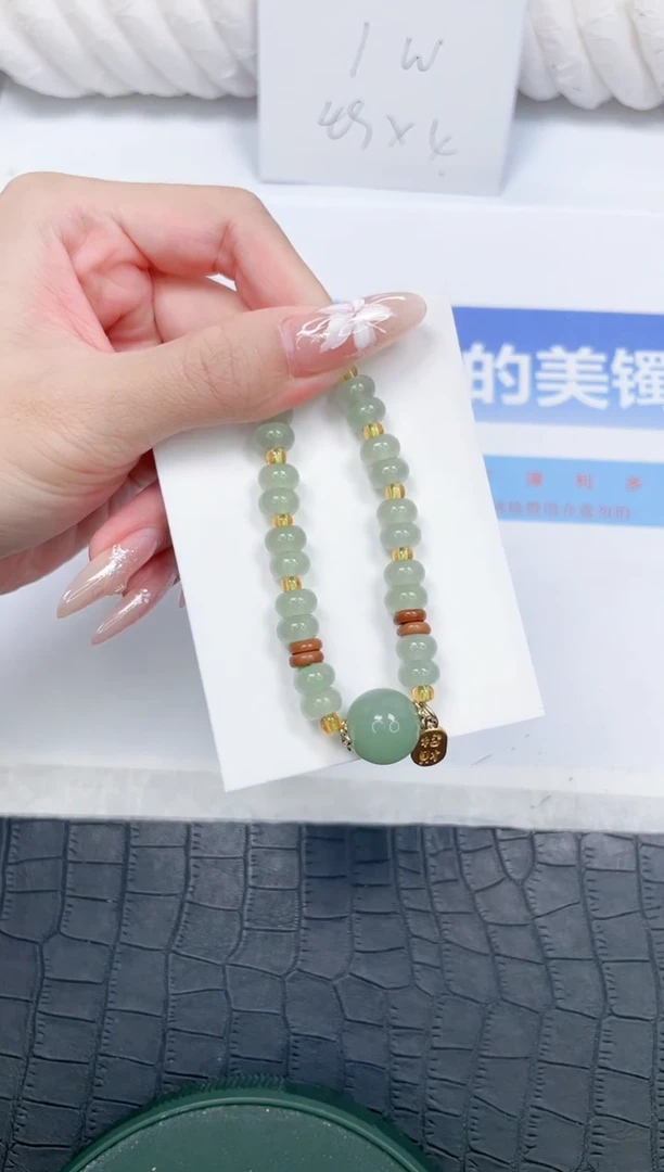 未镶嵌手镯石英质玉666