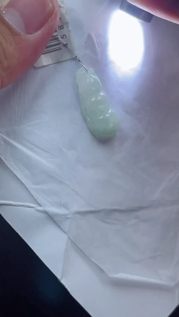 翡翠未镶嵌颈饰132