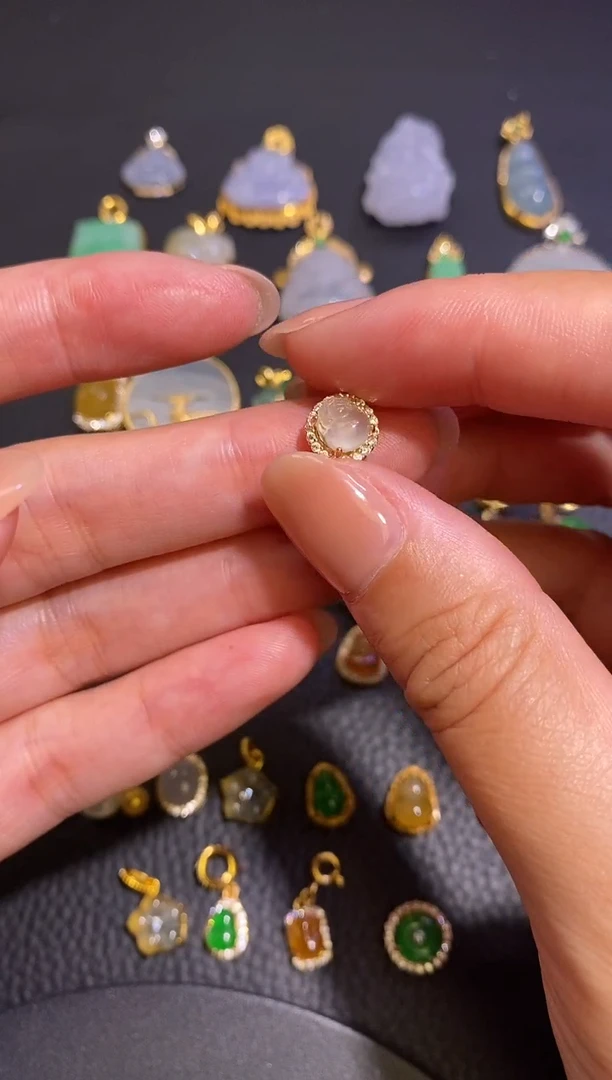 颈饰银S925镶嵌翡翠a货翡翠