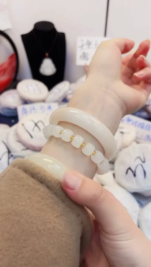 【闪购商品】石英质玉手镯未镶嵌462