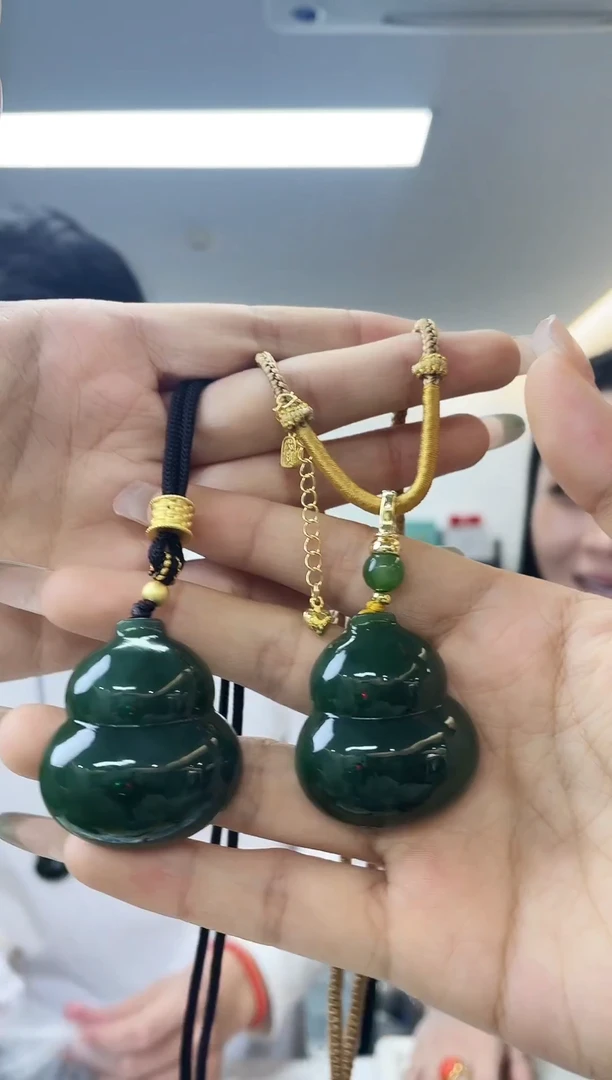 颈饰未镶嵌和田玉（多样性发一件）绳子备注颜色