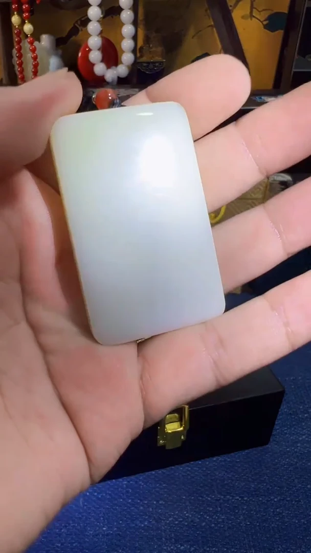 和田玉未镶嵌挂件和田 羊油无事牌（飞铃文玩）