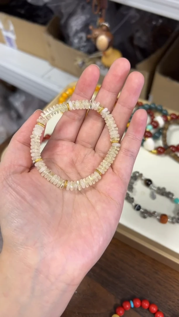 水晶手链未镶嵌柠檬黄水晶精工蝶珠款手链