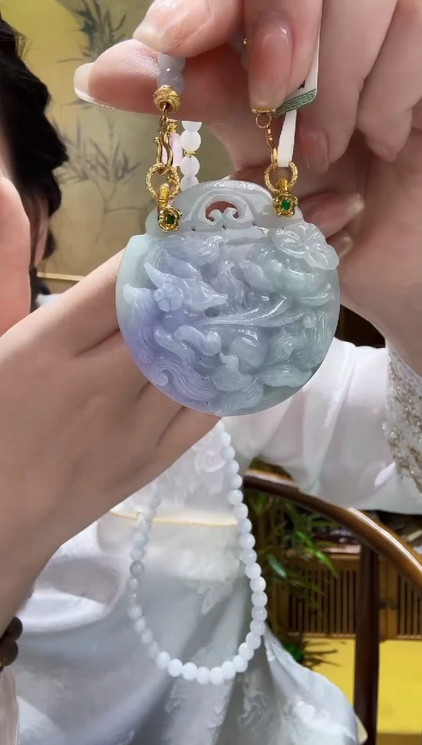 颈饰未镶嵌翡翠吊坠
