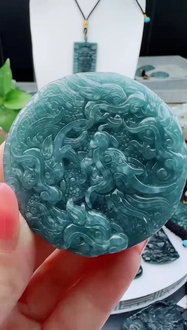 【闪购商品】翡翠颈饰未镶嵌多样性随机一件发货