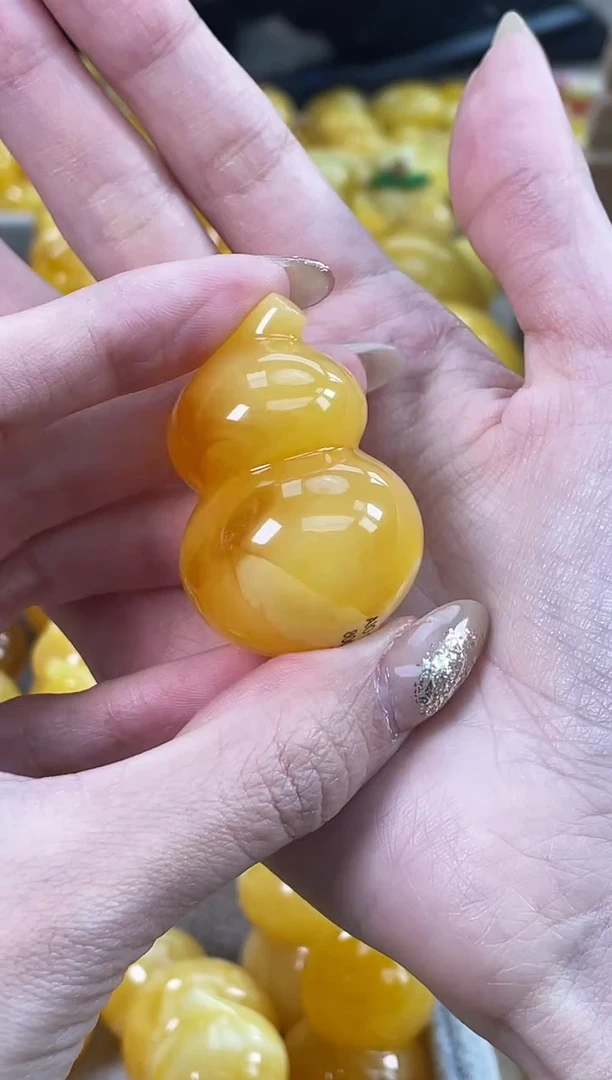 裸石琥珀未镶嵌J93