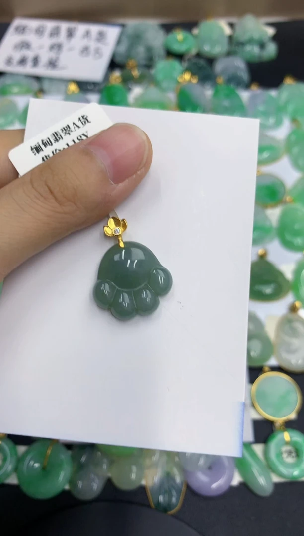 翡翠未镶嵌颈饰缅甸翡翠a货