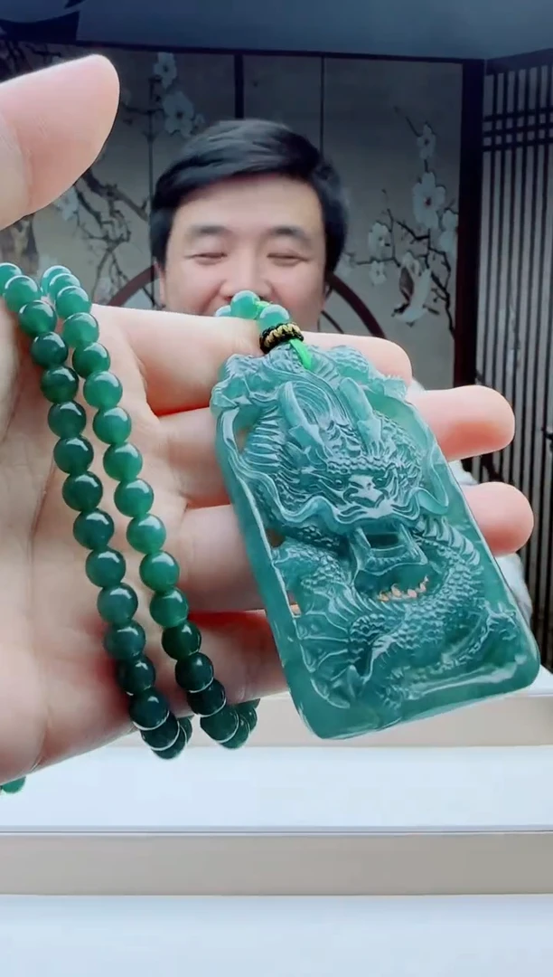 颈饰未镶嵌翡翠多样性发其一