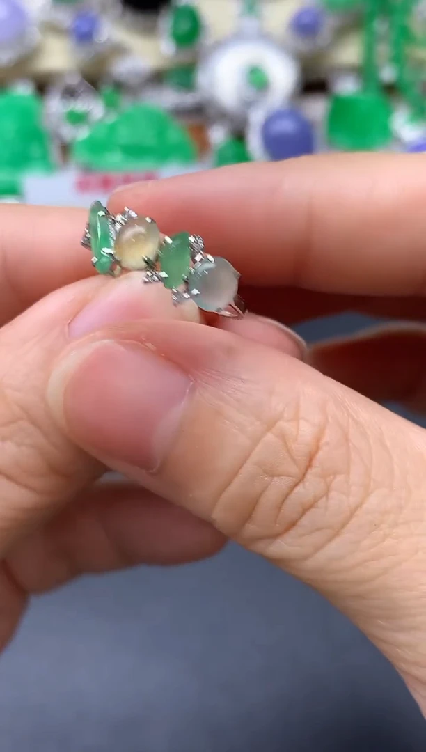 18K金镶嵌戒指翡翠228-中国好珍宝