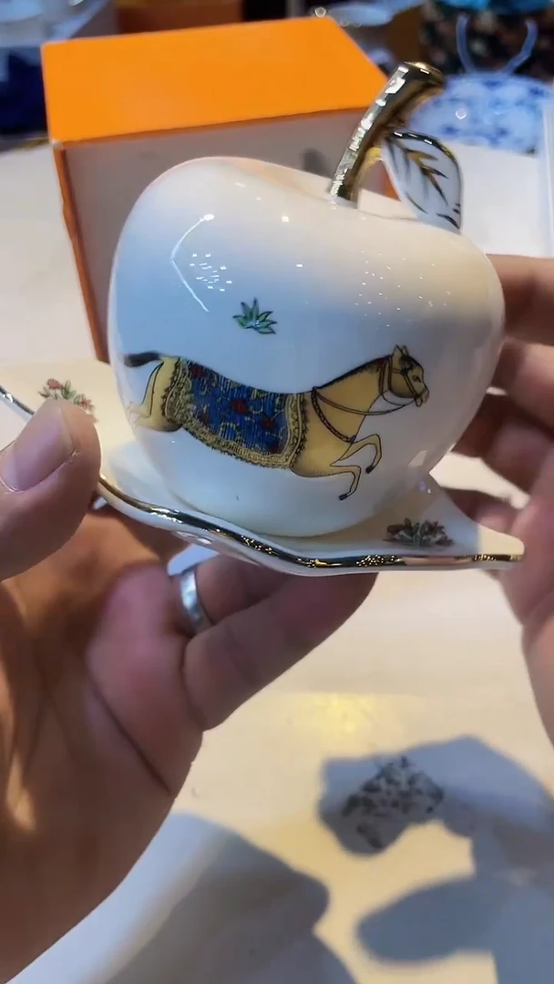 杯鸿辉家品牌瓷器，京东包邮！