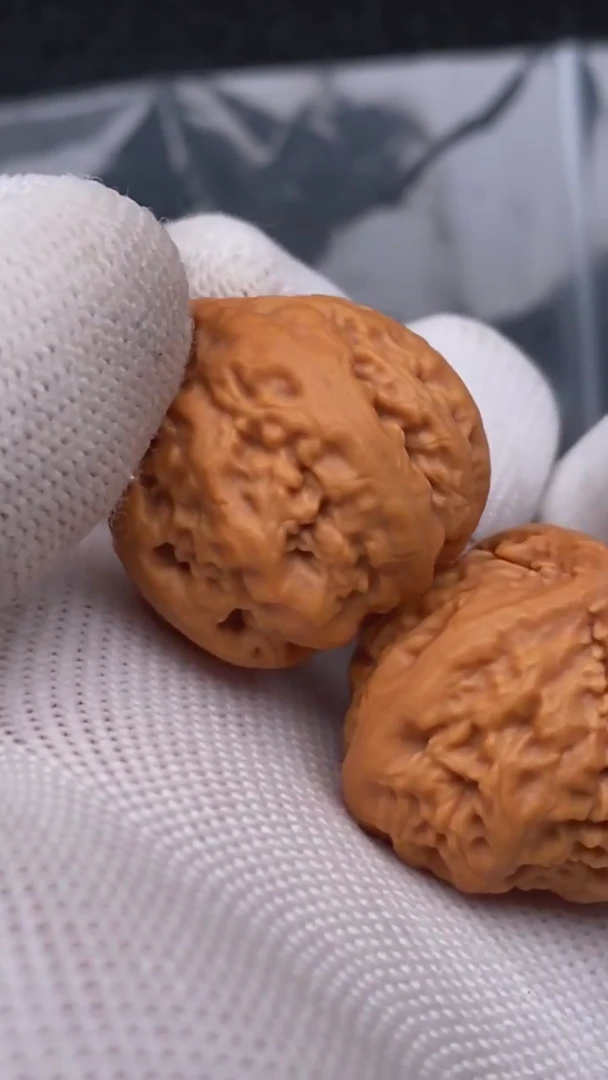 【闪购商品】文玩核桃把件小霸王龙