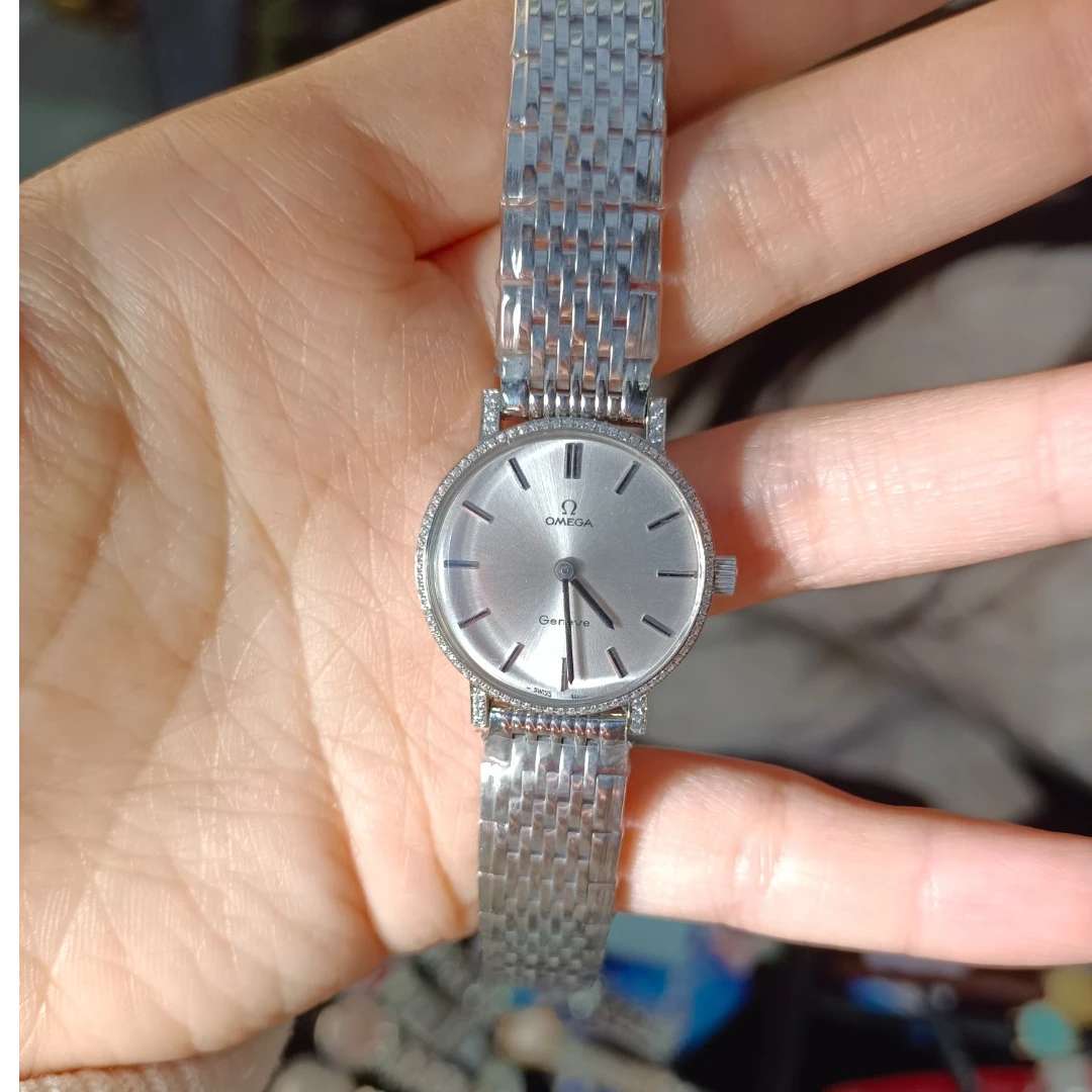 95新 Omega/欧米茄 手动机械后钻25mm/公价38999/wh9002