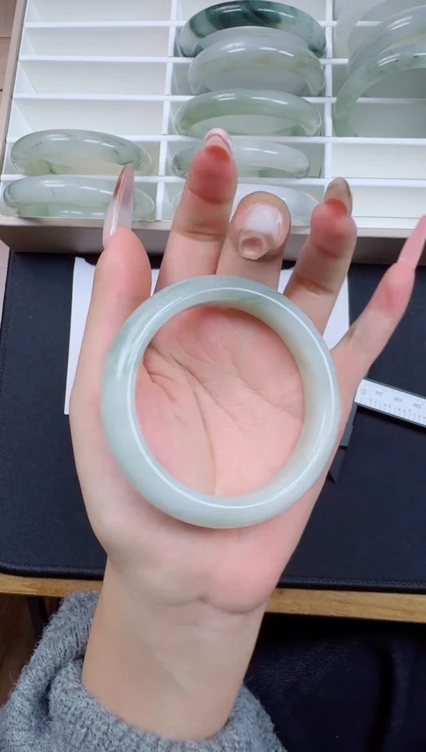 未镶嵌手镯石英质玉3-57