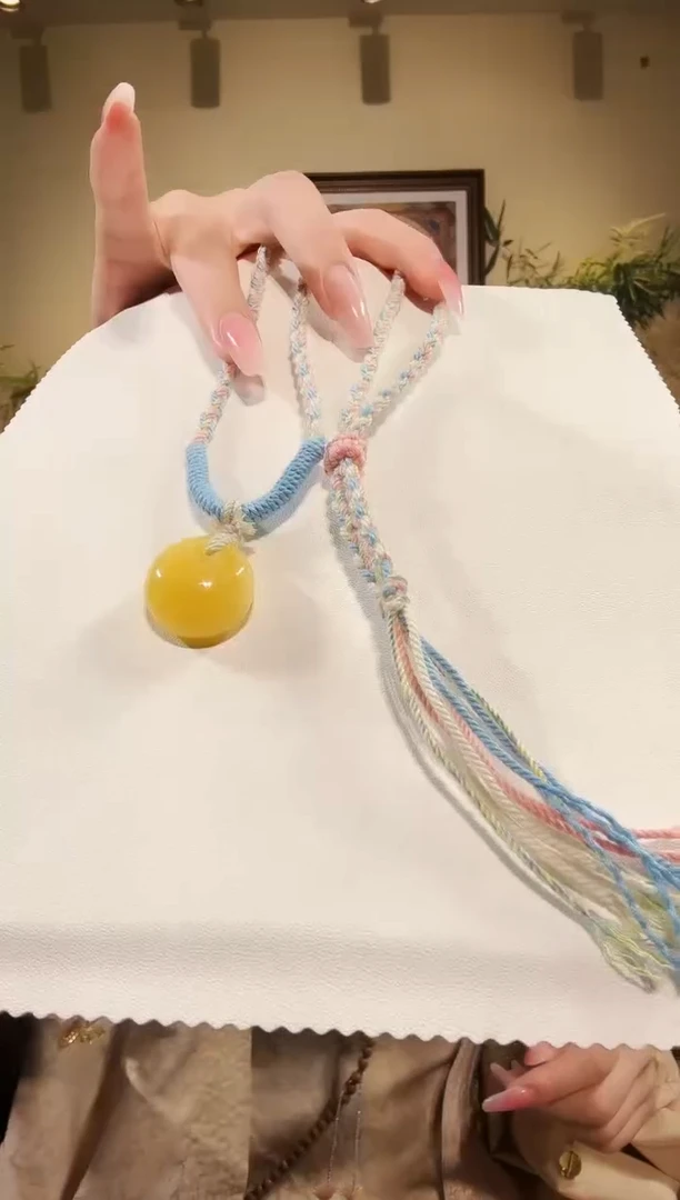 琥珀颈饰未镶嵌项链