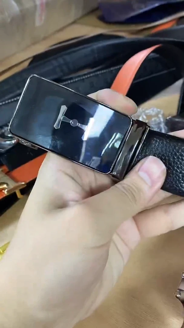 2025新款L男士经典时尚百搭商务自动扣皮带