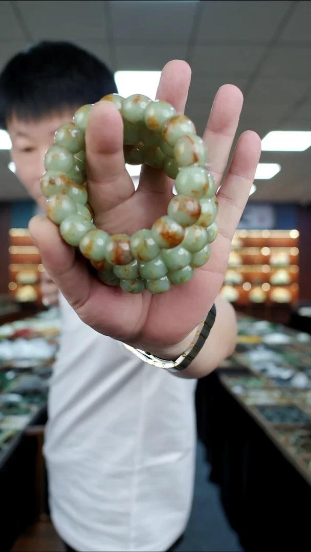 未镶嵌手链透闪石质玉多样是发货随机发一