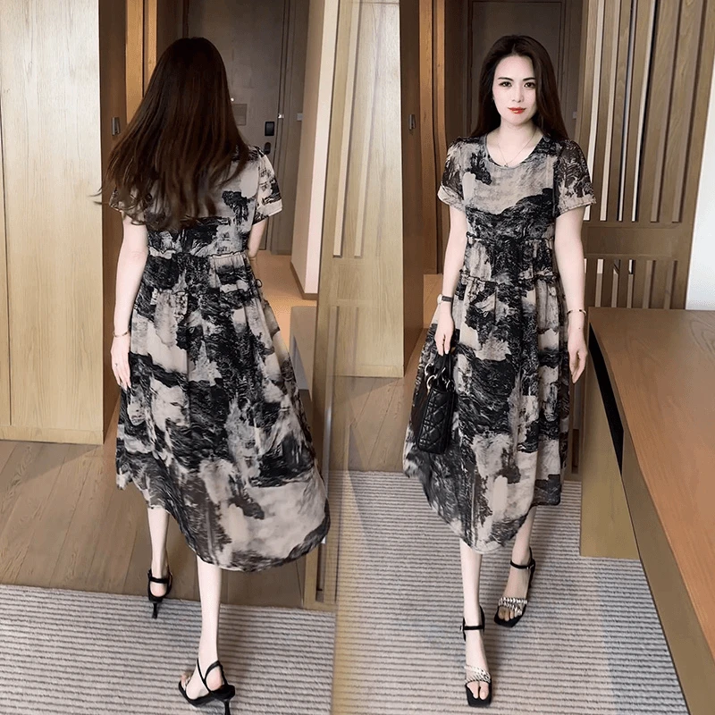 复古水墨画短袖连衣裙女2025夏季新款时尚洋气圆领减龄宽松长裙子