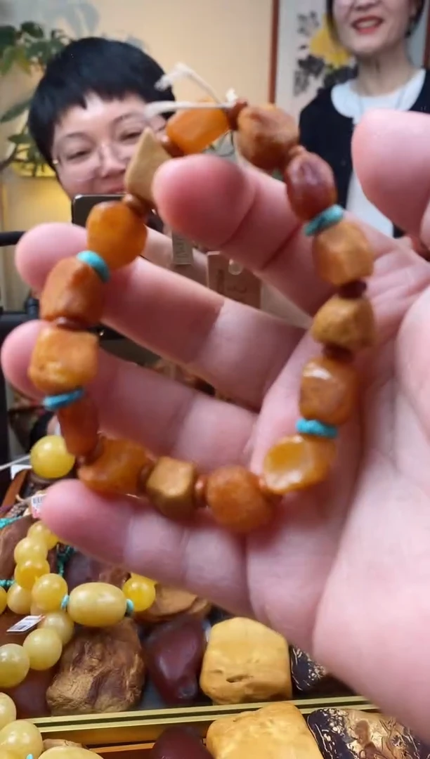 【闪购商品】琥珀手串未镶嵌手串