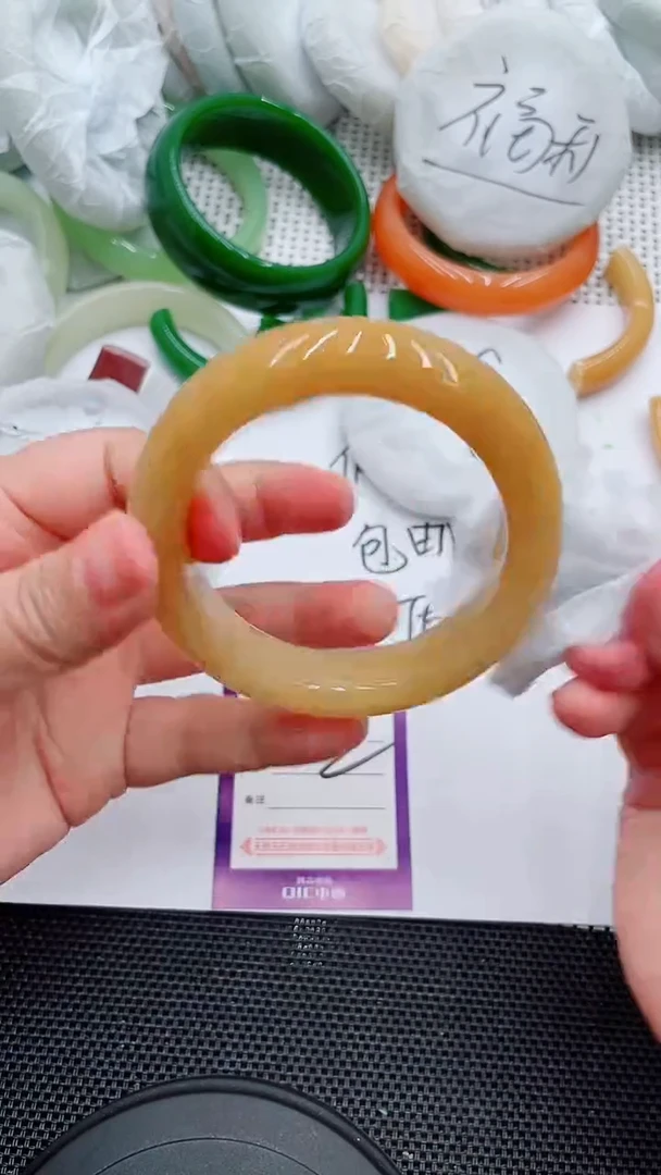 未镶嵌手镯石英质玉208-56-57