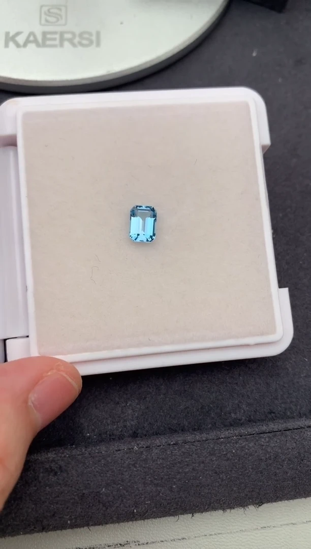 裸石海蓝宝石0.99ct 海蓝宝石 定制 BH