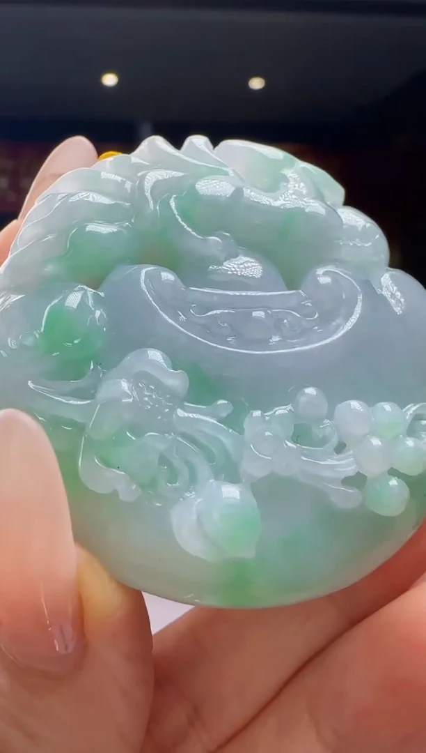 翡翠未镶嵌颈饰YJ@@WS1WX37619