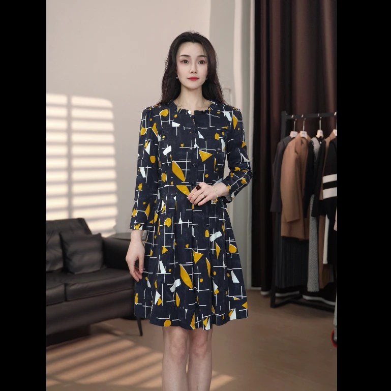 C011时尚百搭潮流连衣裙