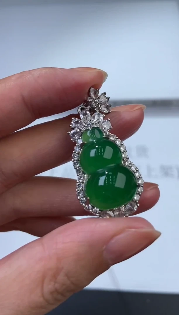 合金颈饰玛瑙/玉髓372343  多人 多样性发一件