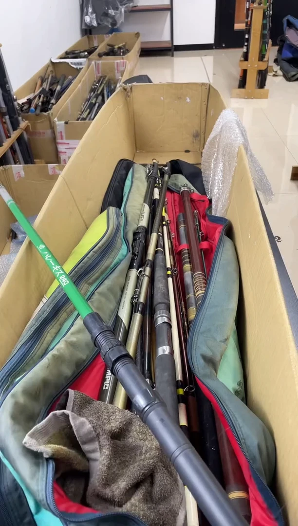 咸****?孤品为瑕，以直播间介绍为准。加10元发顺丰。