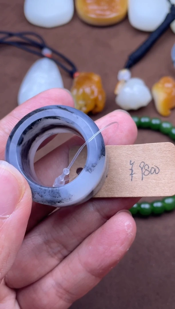 颈饰未镶嵌和田玉王*文1