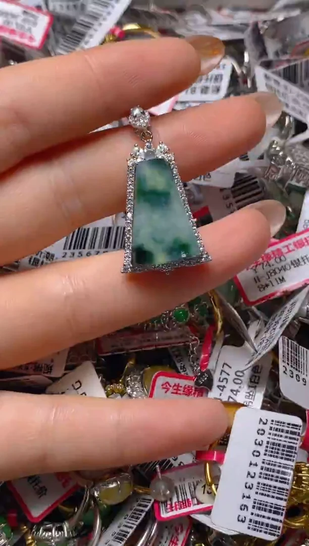 银S925镶嵌戒指翡翠百内无证书