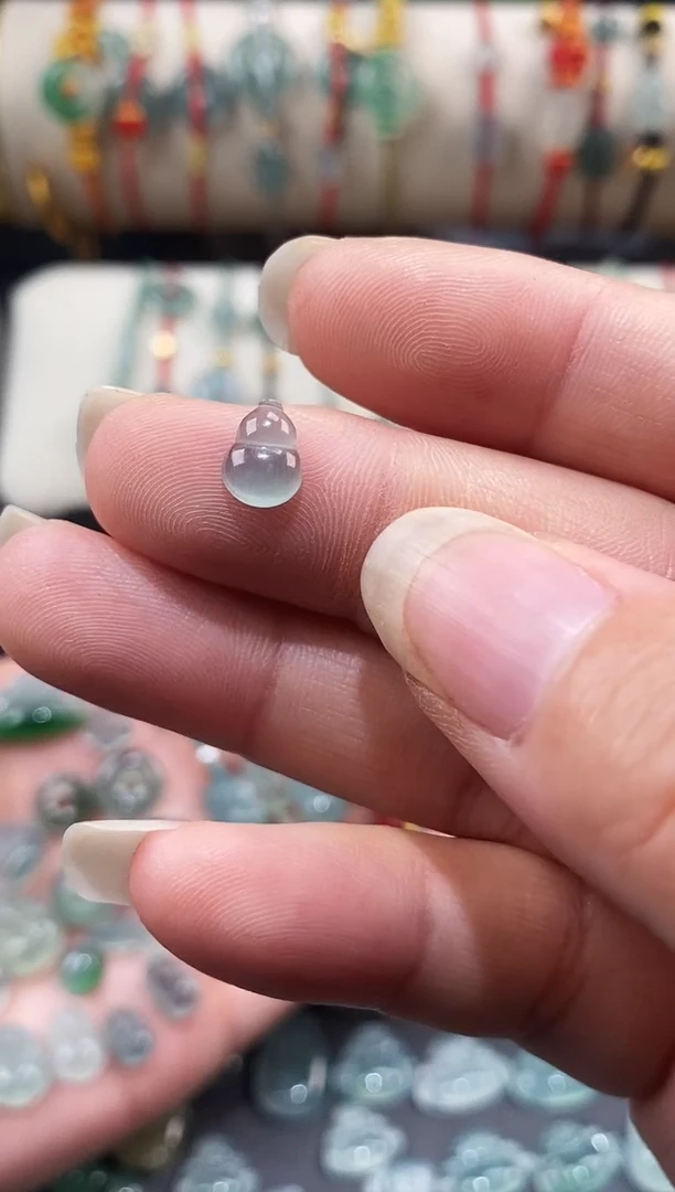 翡翠散珠葫芦裸石