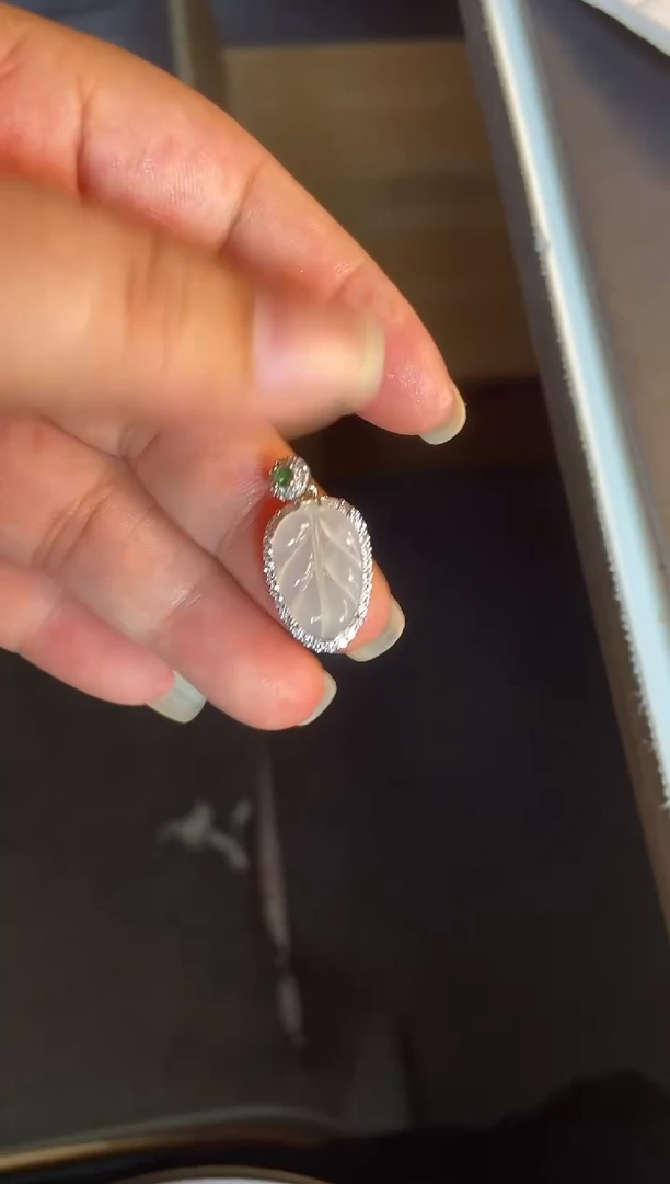 吊坠(不含链)银S925镶嵌翡翠1