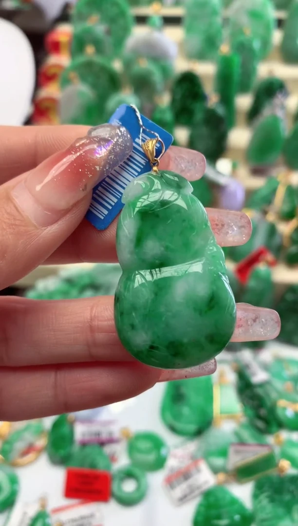 【闪购商品】翡翠颈饰18K金镶嵌挂件