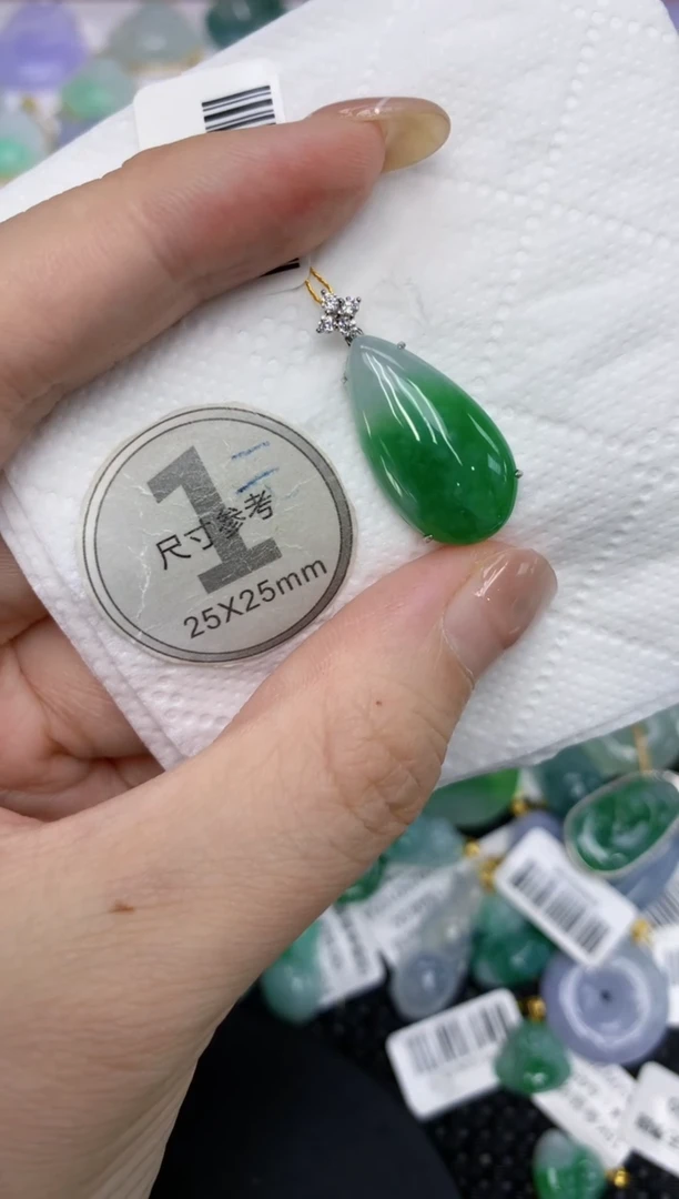 颈饰18K金镶嵌翡翠11111111