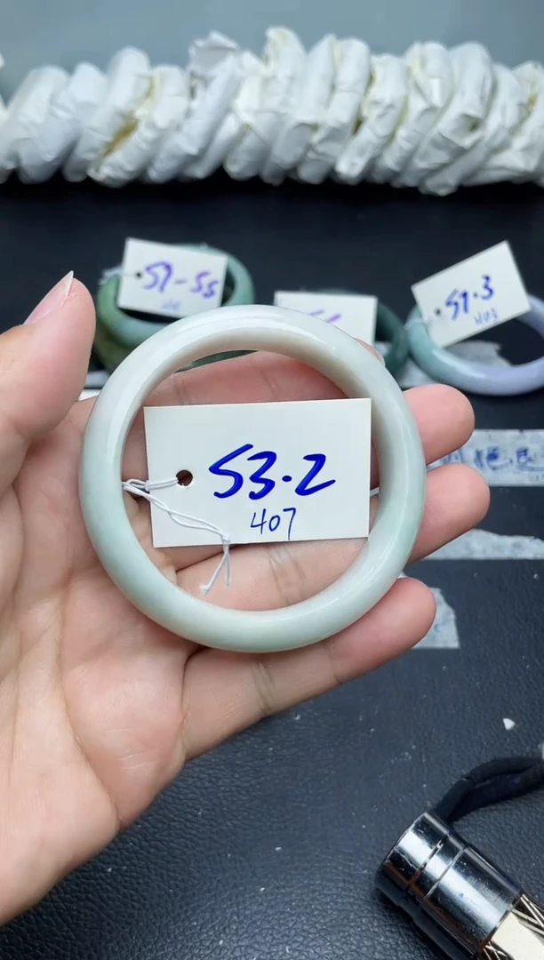 翡翠手镯未镶嵌407