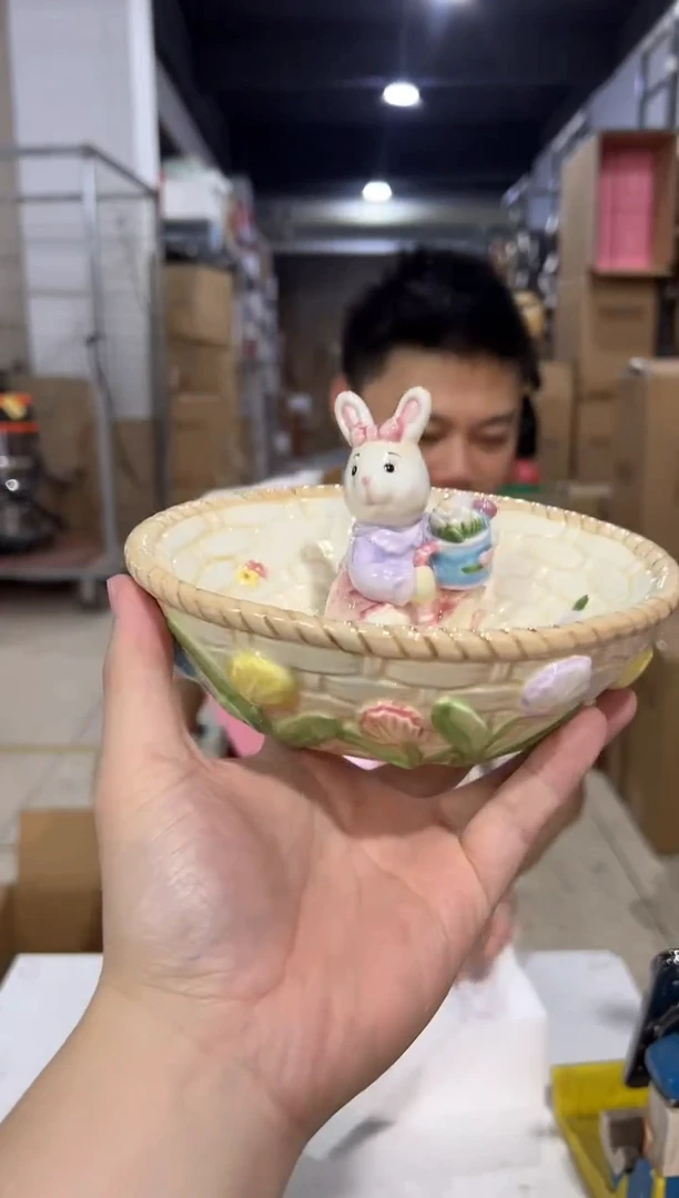 瓷片粉色原盒兔子碗