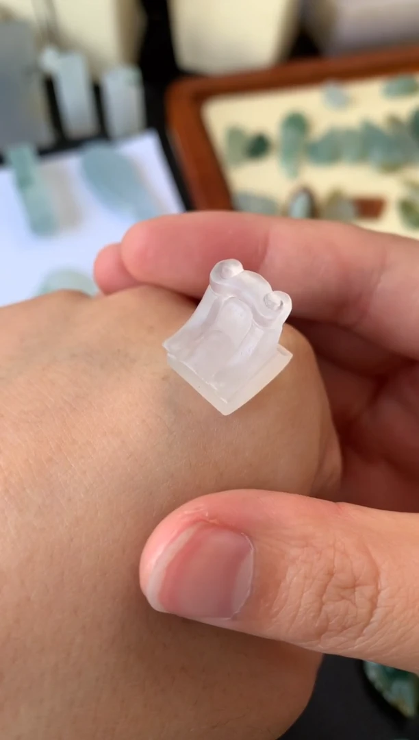 【闪购商品】定制翡翠未镶嵌翡翠