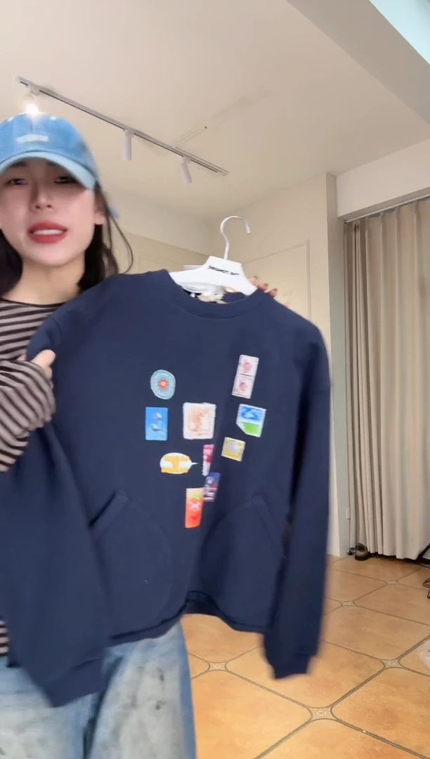小****上设计师品牌藏青色卫衣S码