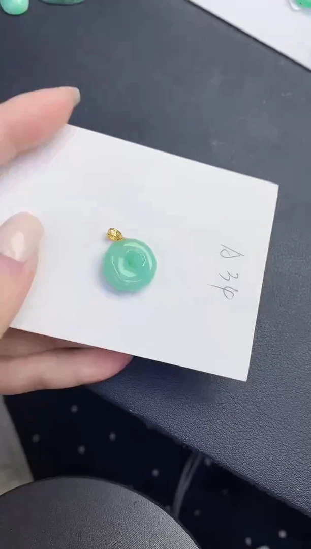 颈饰未镶嵌翡翠缅甸天然翡翠A货