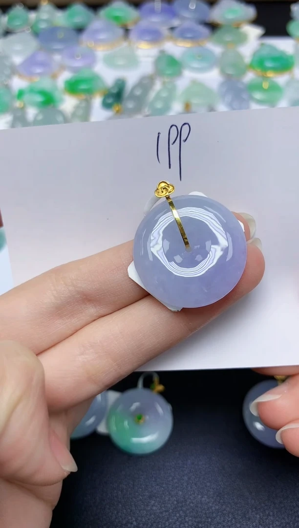 翡翠18K金镶嵌颈饰天然缅甸翡翠A货