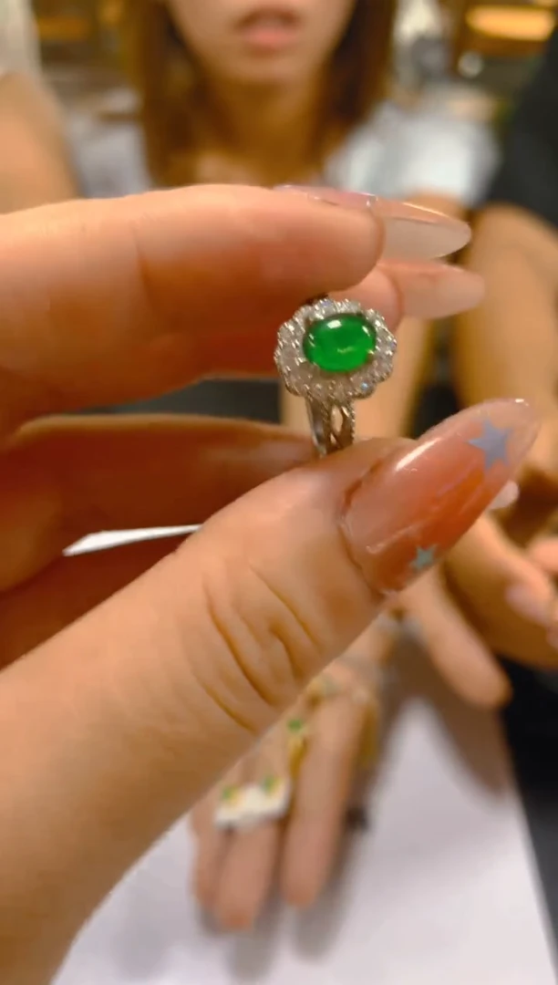 翡翠戒指未镶嵌多样性发一