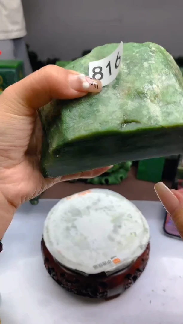 和田玉（碧玉）未镶嵌珠宝半成品816