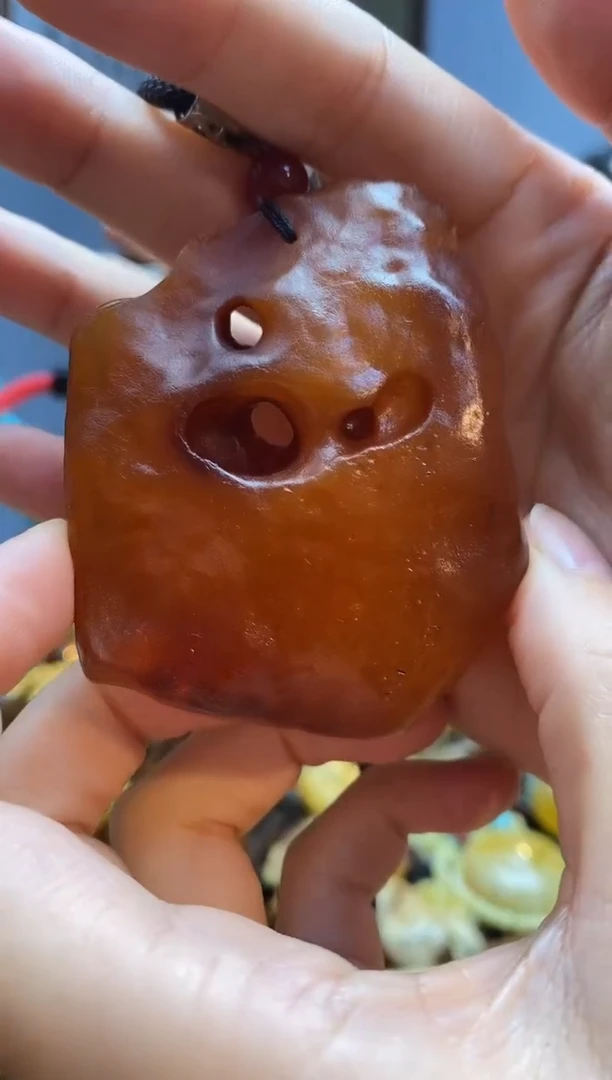 琥珀颈饰未镶嵌吊坠