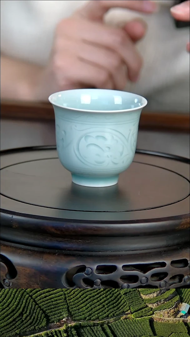 陶瓷缠枝莲系列铃铛杯