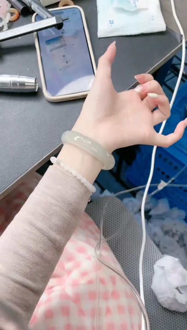 【闪购商品】石英质玉手镯未镶嵌19J193-58